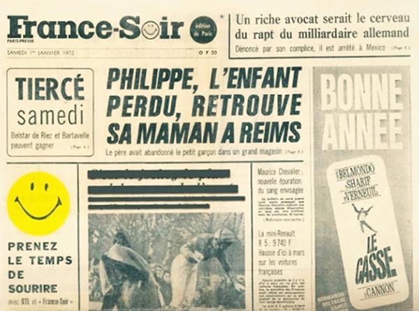 Một nhà báo người Pháp tên Franklin Loufrani còn mang The Smiley đi đăng ký bản quyền khi nhận thấy tiềm năng kinh tế lớn. Loufrani lần đầu tiên công bố khuôn mặt cười màu vàng trên một tờ báo của Pháp vào năm 1971.
