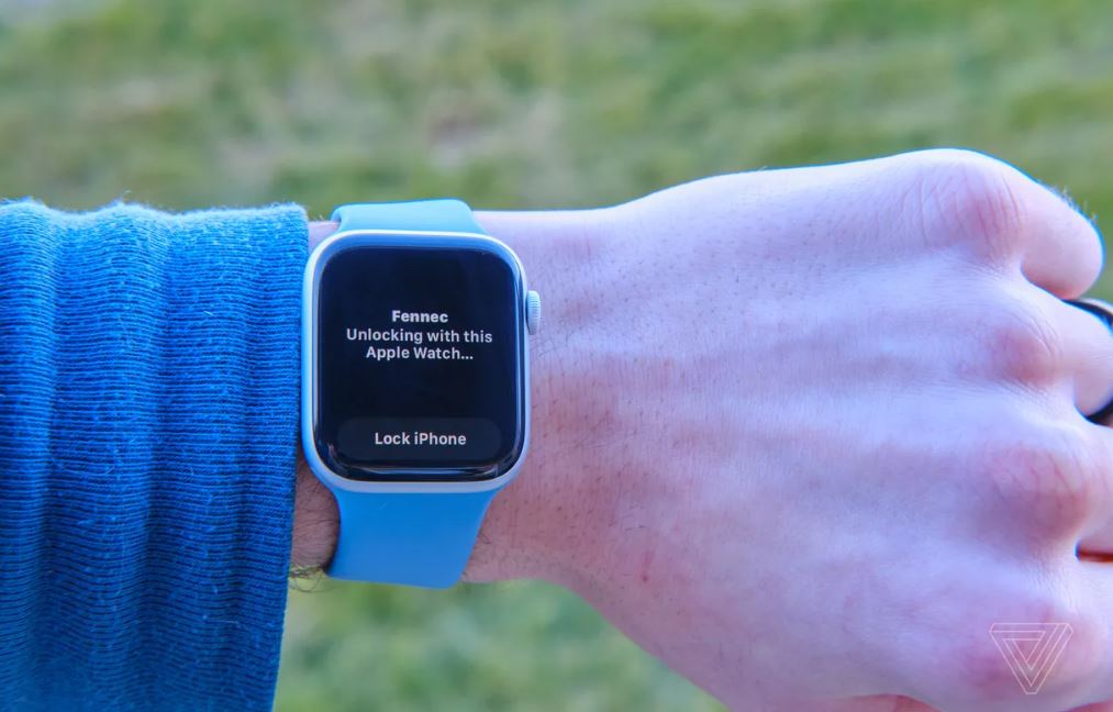Cách cài đặt bản watchOS 7 và iOS 14 beta của Apple để bạn có thể mở khóa điện thoại bằng đồng hồ của mình